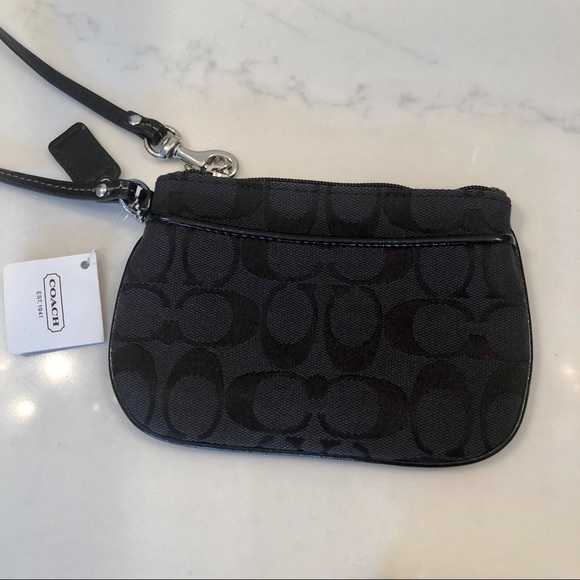 NWT COACH WRISTLET - Picture 2 of 4